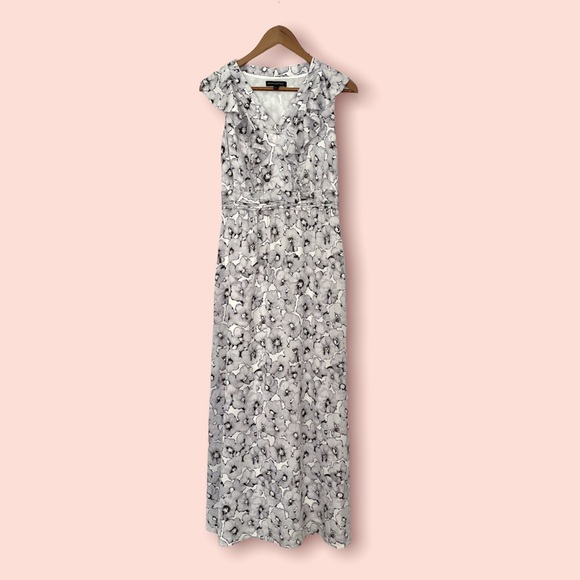 Banana Republic Dresses & Skirts - Banana Republic maxi dress